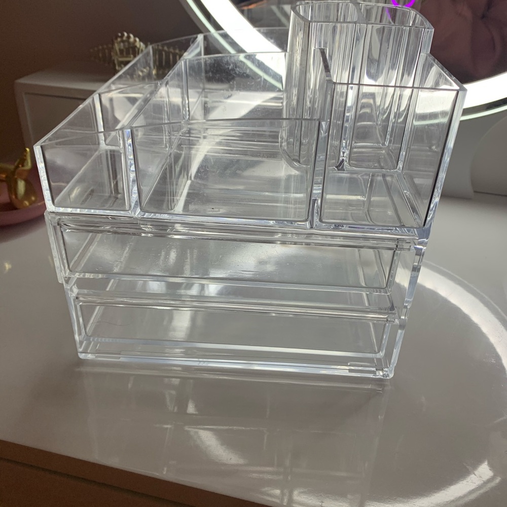 Cosmetic storage - Picture 5 of 6